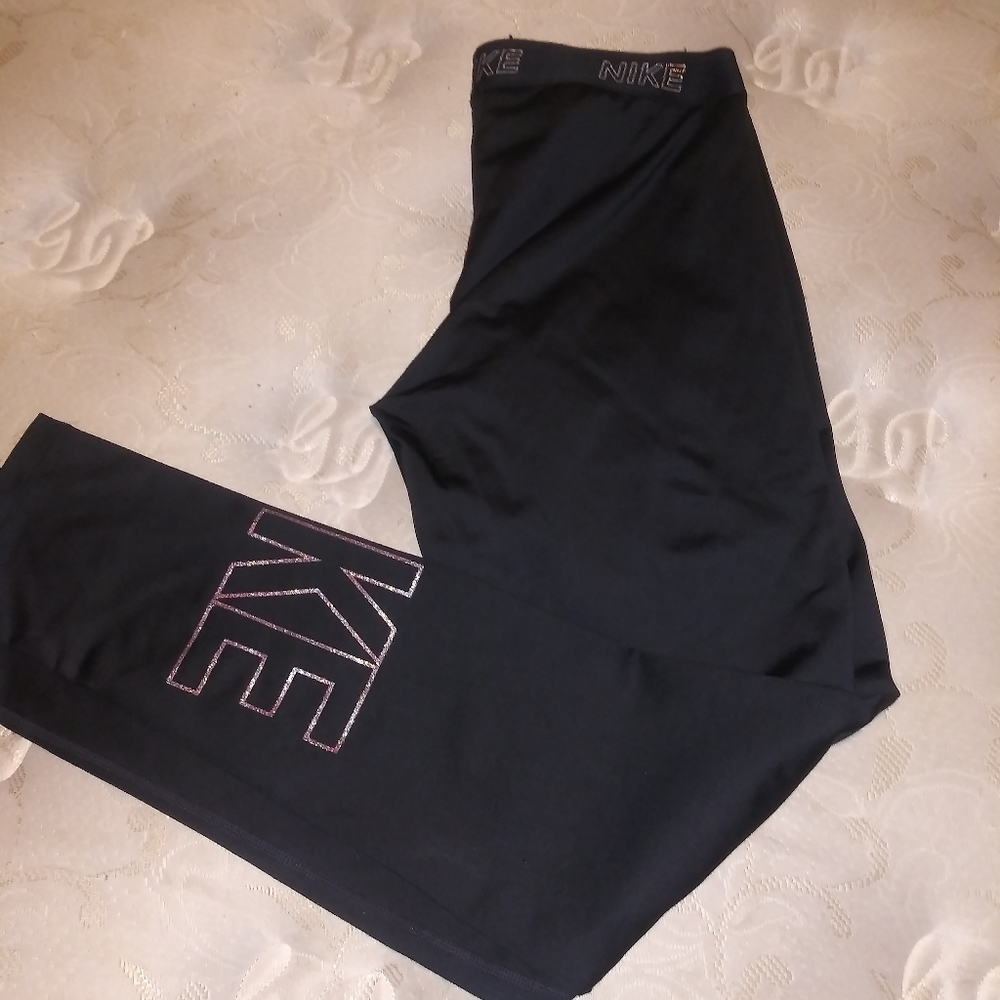 Nike DriFit pant! Bling pink